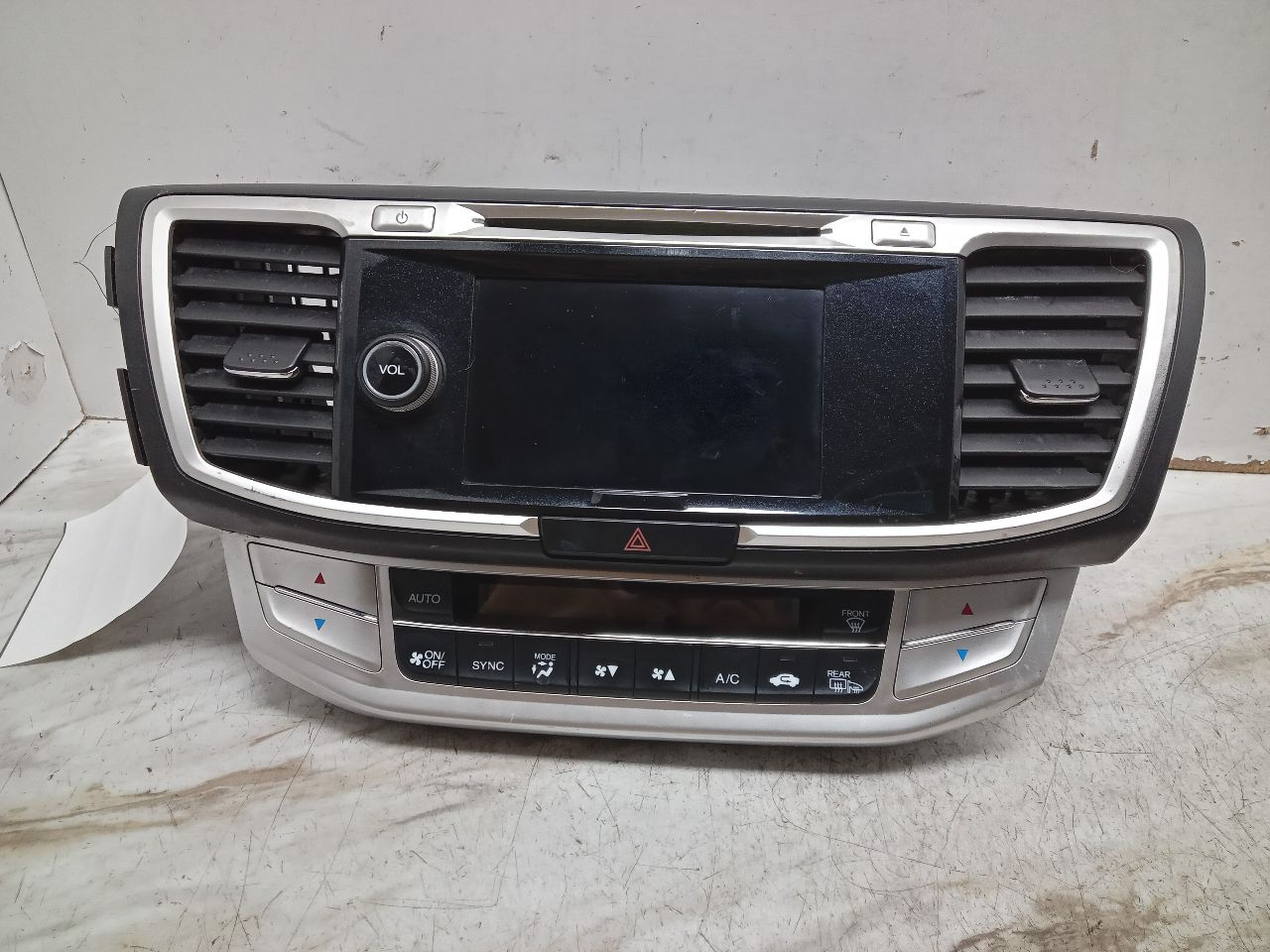 2013 HONDA ACCORD 6cyl Gasoline 3.5 Radio Audio - 329129 — photo 1