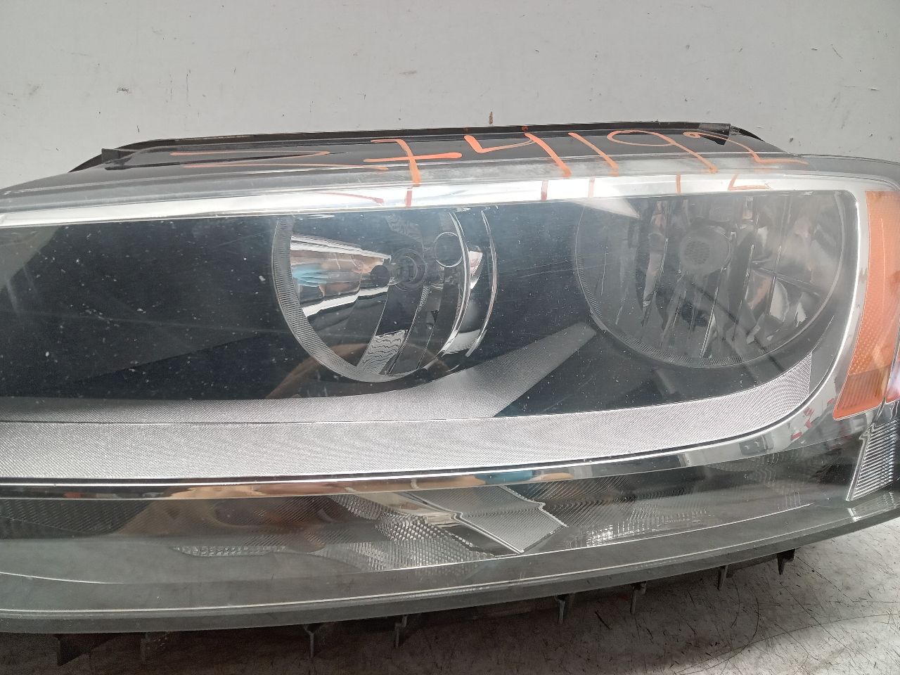2013 VOLKSWAGEN JETTA GLI Left HEADLAMP ASSEMBLY - 329143 — photo 2