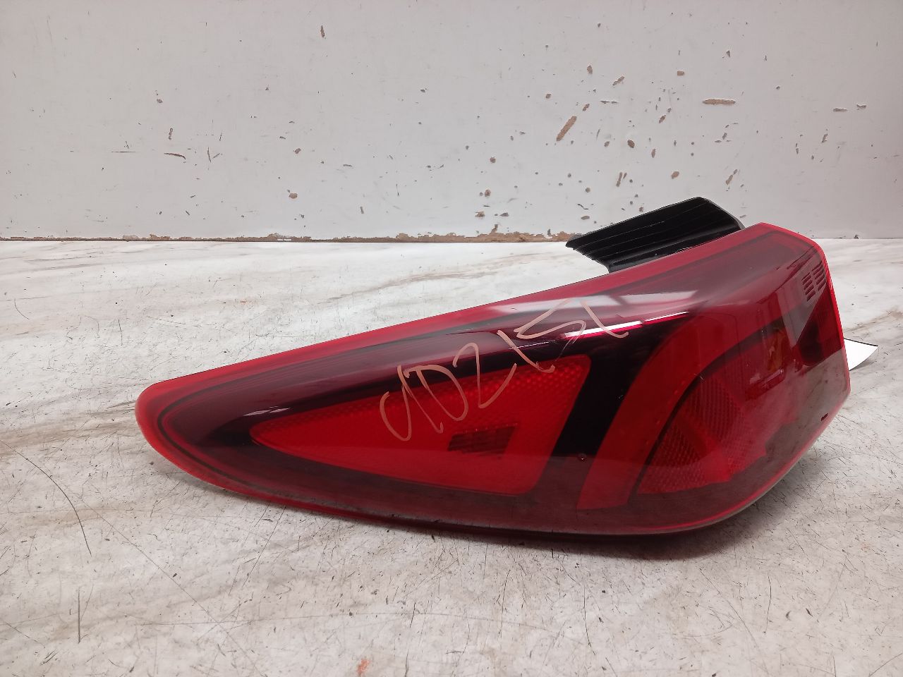 2022 HYUNDAI KONA Left TAIL LAMP - 329195