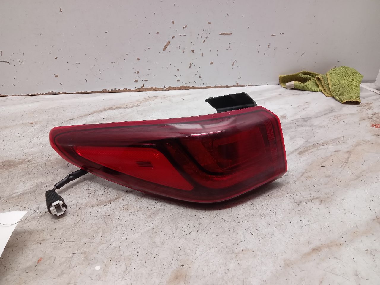 2021 HYUNDAI KONA 2.0L 4cyl Gasoline VVT Left TAIL LAMP - 329245 — photo 1
