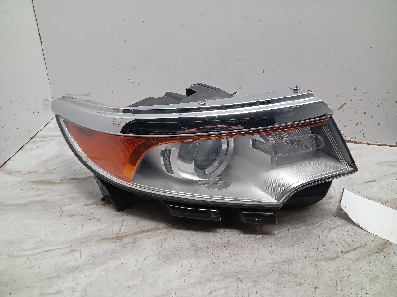 2013 FORD EDGE 6cyl Gasoline 3.5 Right HEADLAMP ASSEMBLY - 329266