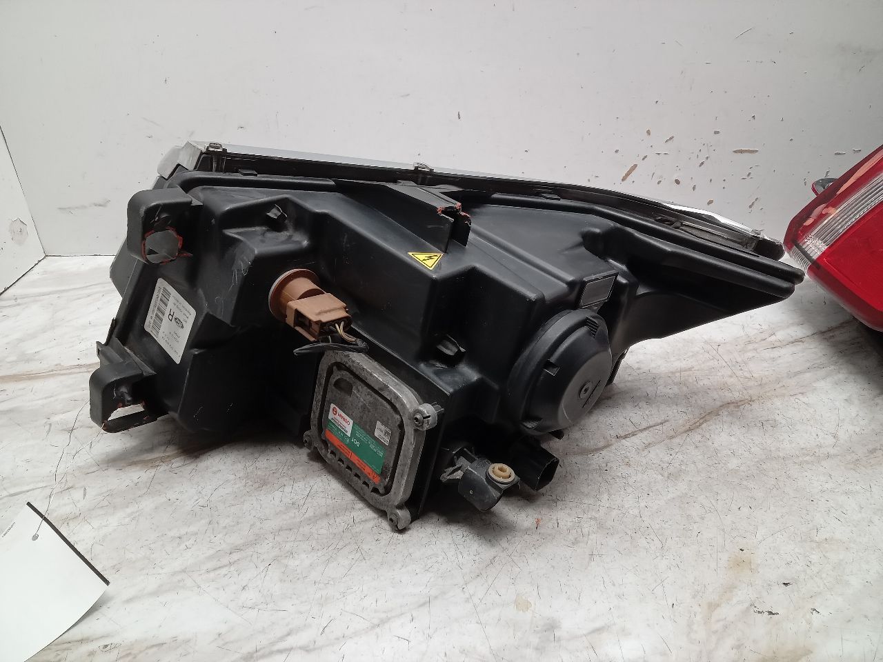 2013 FORD EDGE 6cyl Gasoline 3.5 Right HEADLAMP ASSEMBLY - 329266 — photo 2
