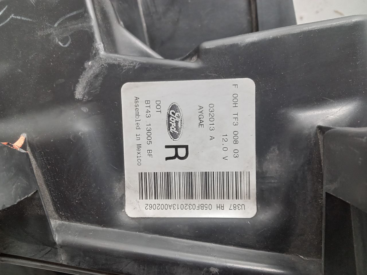2013 FORD EDGE 6cyl Gasoline 3.5 Right HEADLAMP ASSEMBLY - 329266 — photo 3