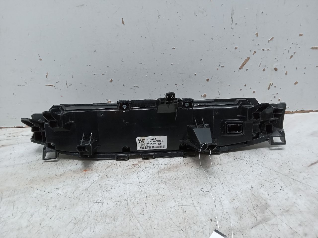 2013 LEXUS CT200H 4cyl Hybrid 1.8 TEMP CONTROL - 331115 — photo 4