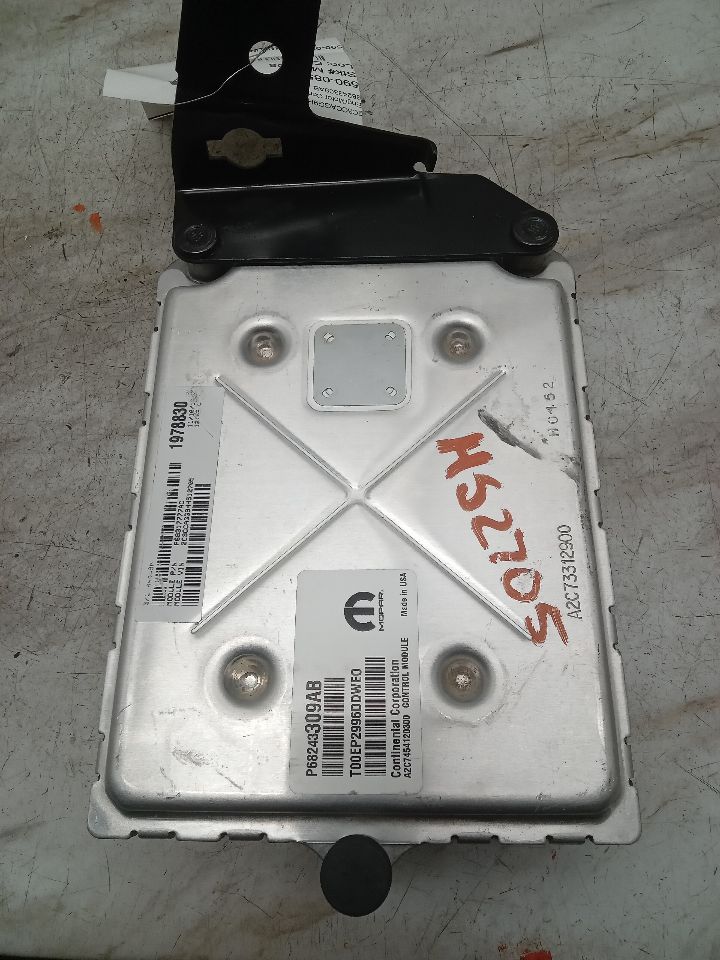 2017 CHRYSLER 300 3.6L 6cyl VVT Eng/Motor Cont Mod - 331238 — photo 2