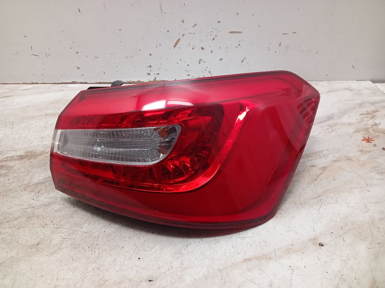 2014 KIA CADENZA 6cyl Gasoline 3.3 Right TAIL LAMP - 331267
