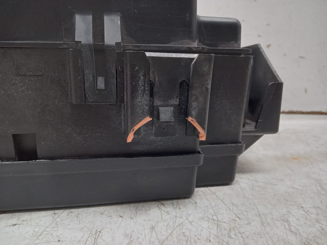 2005 JEEP LIBERTY Fuse Box, Engine - 331288 — photo 3