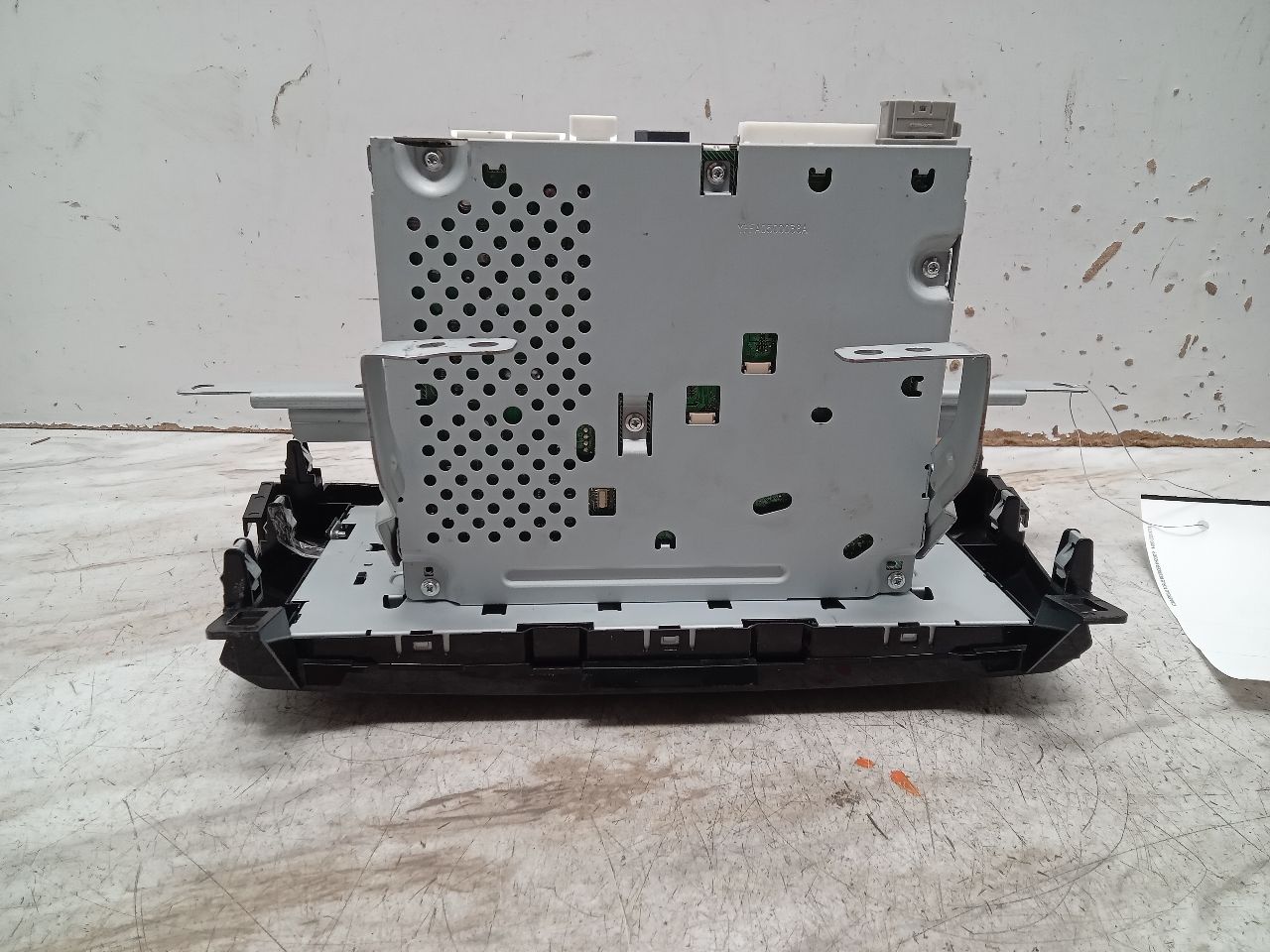 2015 NISSAN ROGUE 4cyl Gasoline 2.5 DOHC Radio Audio - 331591