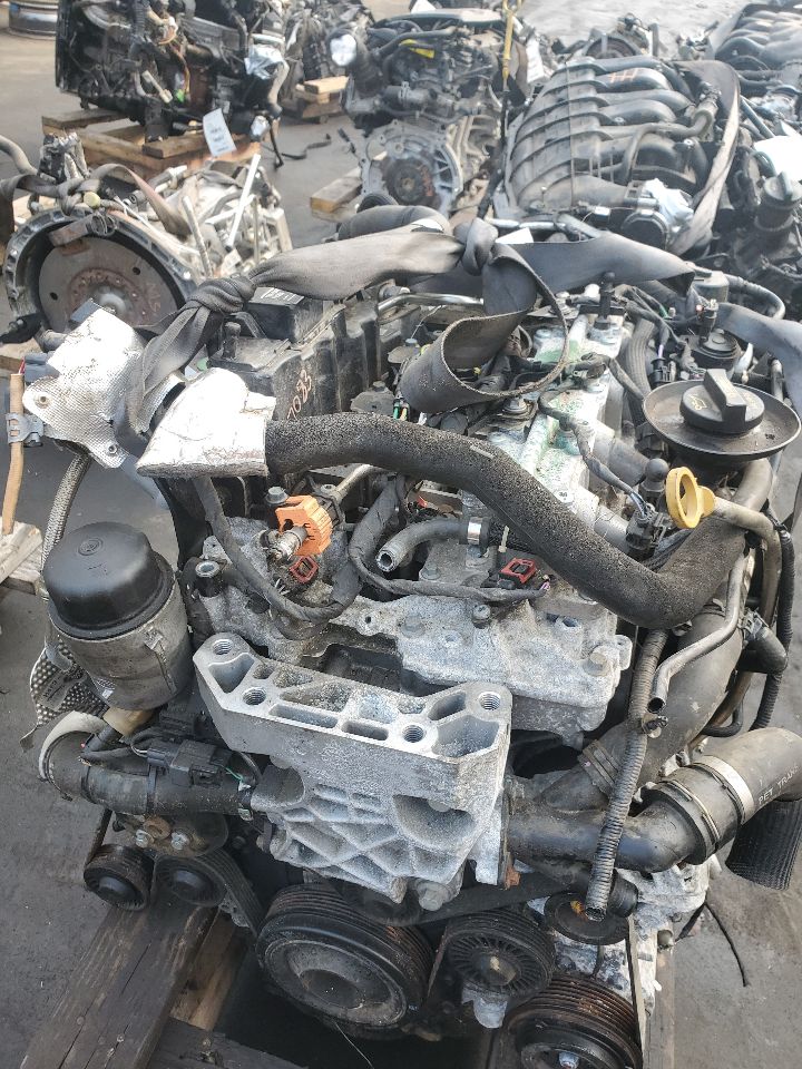 2020 JAGUAR E-PACE 2.0L 4cyl Turbo Gasoline ENGINE ASSEMBLY - 331633 — photo 2