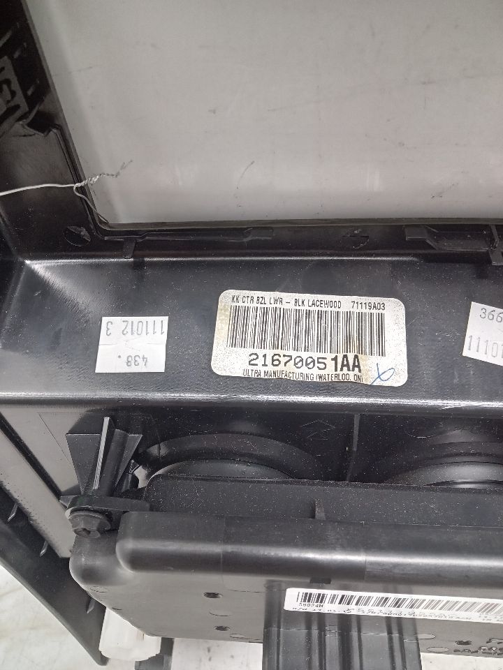 2012 JEEP LIBERTY 6cyl Gasoline 3.7 TEMP CONTROL - 331790 — photo 3
