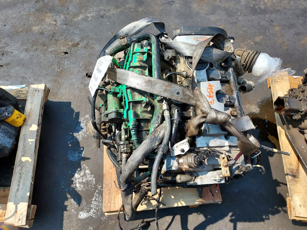 2006 AUDI A4 4cyl Gasoline Turbo 2.0 ENGINE ASSEMBLY - 332380 — photo 4