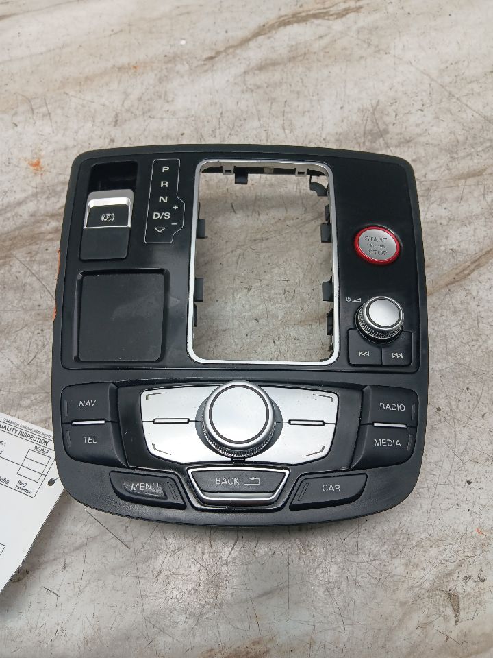 2014 AUDI S6 8cyl Gasoline Turbo 4.0 Console, Front - 332582 — photo 4