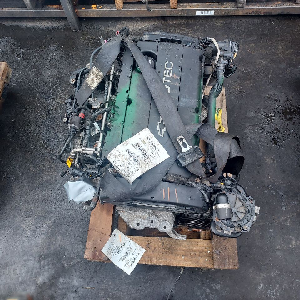 2013 CHEVROLET CRUZE 4cyl Gasoline 1.8 LWE ENGINE ASSEMBLY - 332621 — photo 2
