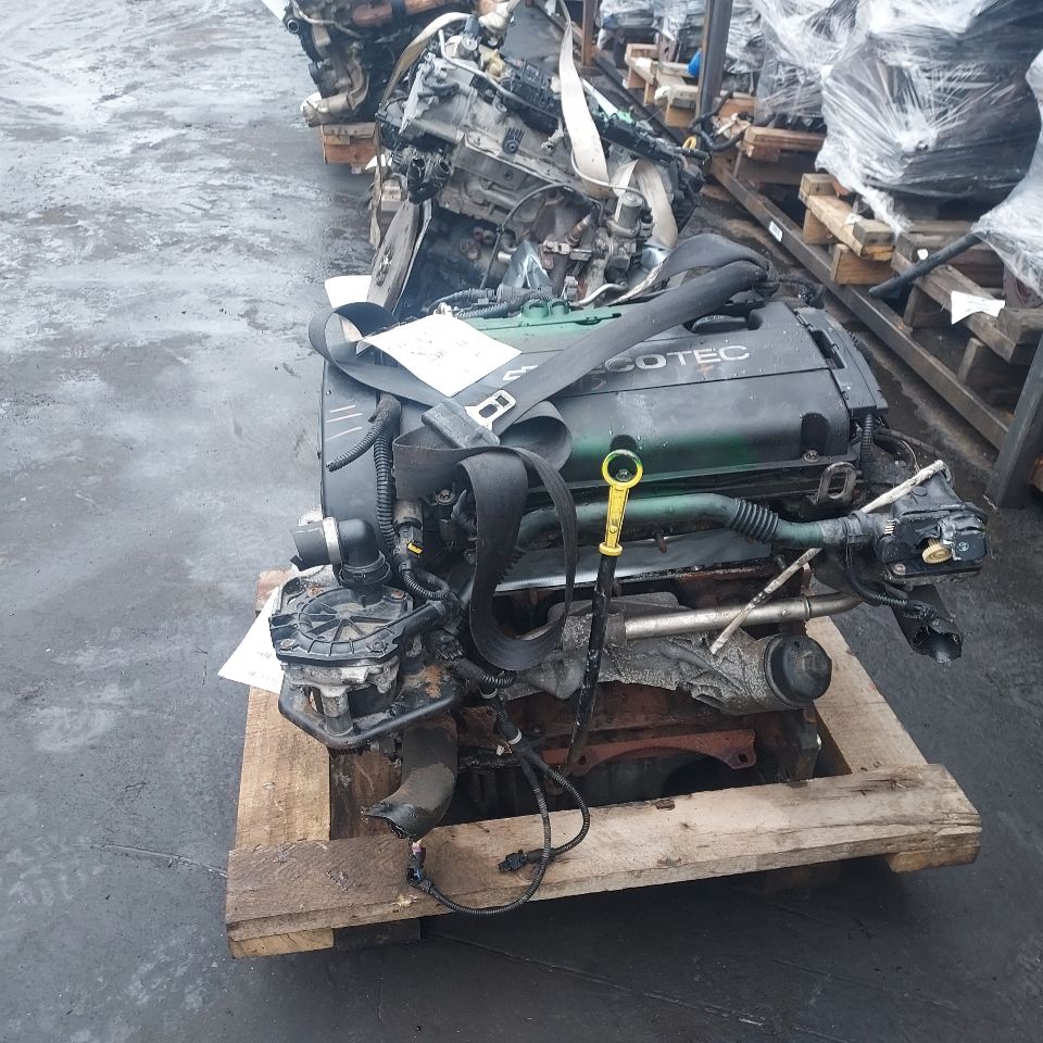 2013 CHEVROLET CRUZE 4cyl Gasoline 1.8 LWE ENGINE ASSEMBLY - 332621 — photo 3