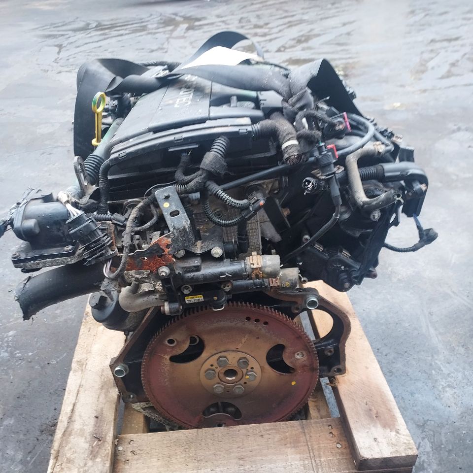 2013 CHEVROLET CRUZE 4cyl Gasoline 1.8 LWE ENGINE ASSEMBLY - 332621 — photo 4