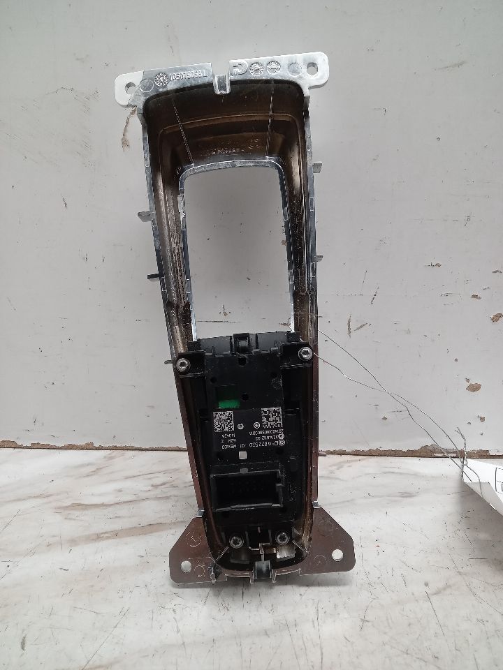 2016 BMW X5 6cyl Gasoline Turbo 3.0 Console, Front - 333564 — photo 2