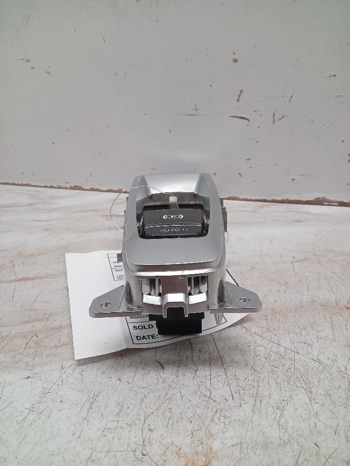 2016 BMW X5 6cyl Gasoline Turbo 3.0 Console, Front - 333564 — photo 6