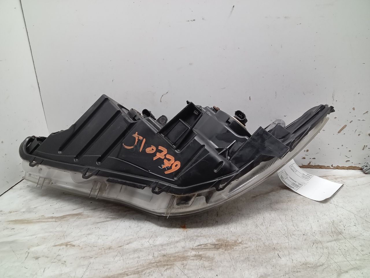 2016 TOYOTA CAMRY Right HEADLAMP ASSEMBLY - 333568 — photo 1