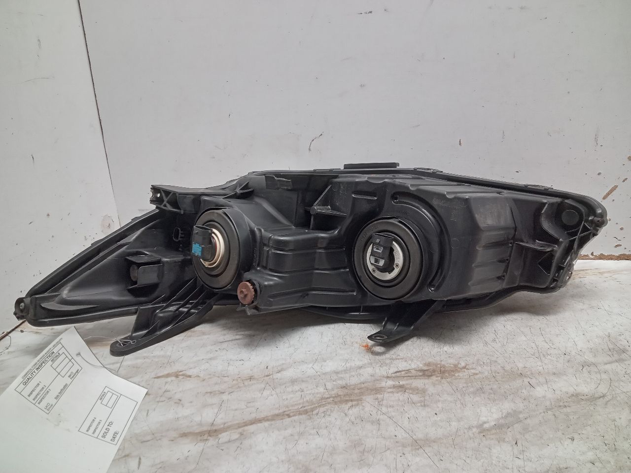 2016 TOYOTA CAMRY Right HEADLAMP ASSEMBLY - 333568 — photo 3