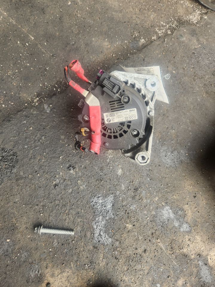 2015 BMW 740i ALTERNATOR - 334559 — photo 2