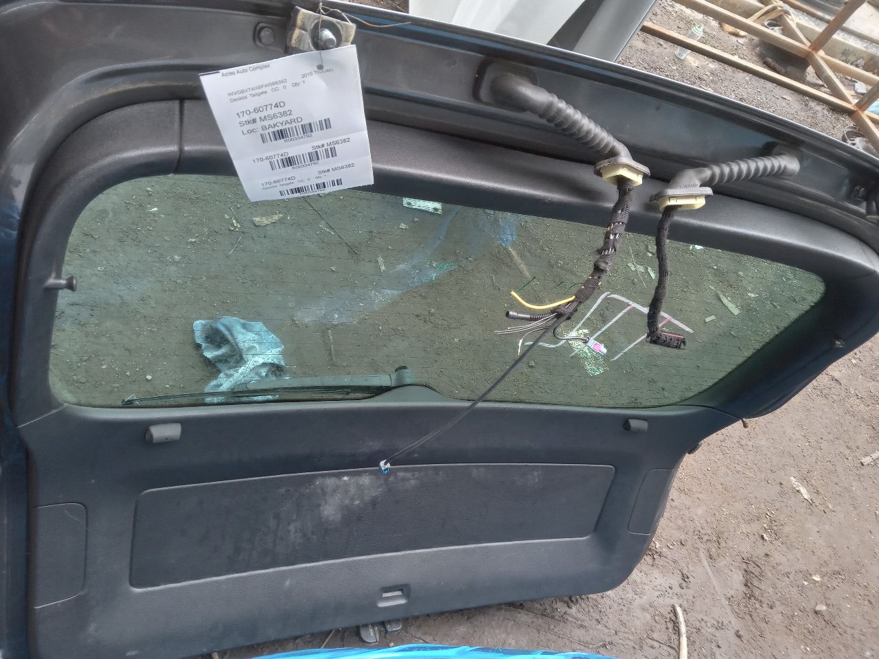 2015 VOLKSWAGEN TIGUAN 4cyl Gasoline Turbo 2.0 Decklid  Tailgate - 334792 — photo 3