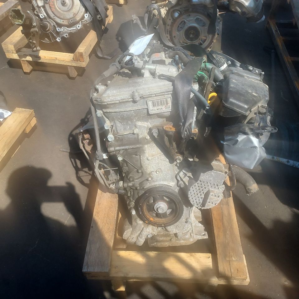 2013 LEXUS CT200H 4cyl Hybrid 1.8 ENGINE ASSEMBLY - 334937 — photo 7