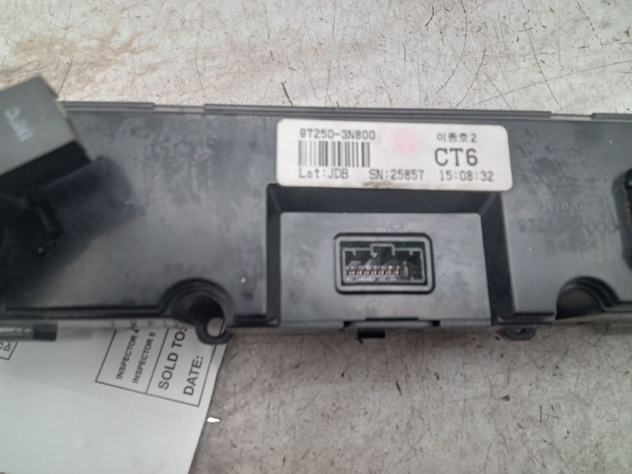 2014 HYUNDAI EQUUS 8cyl Gasoline 5.0 TEMP CONTROL - 335512 — photo 4