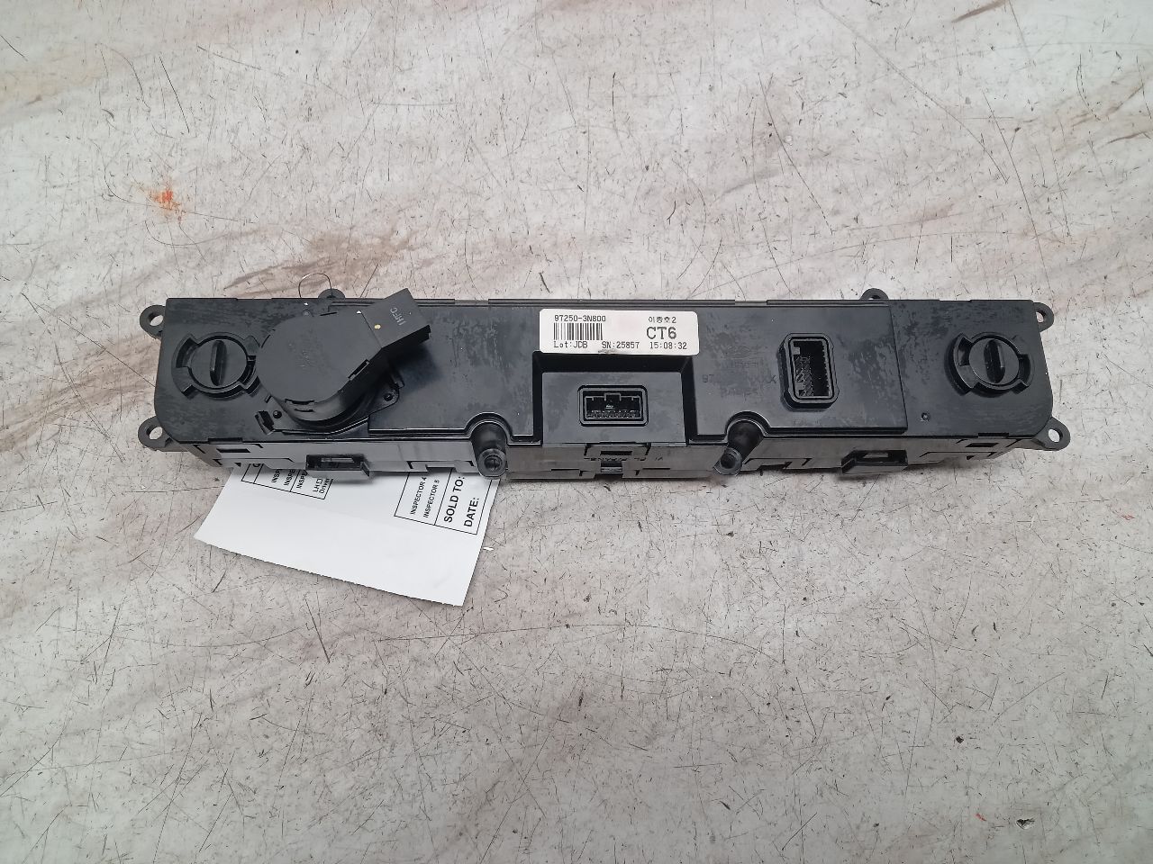 2014 HYUNDAI EQUUS 8cyl Gasoline 5.0 TEMP CONTROL - 335512 — photo 5