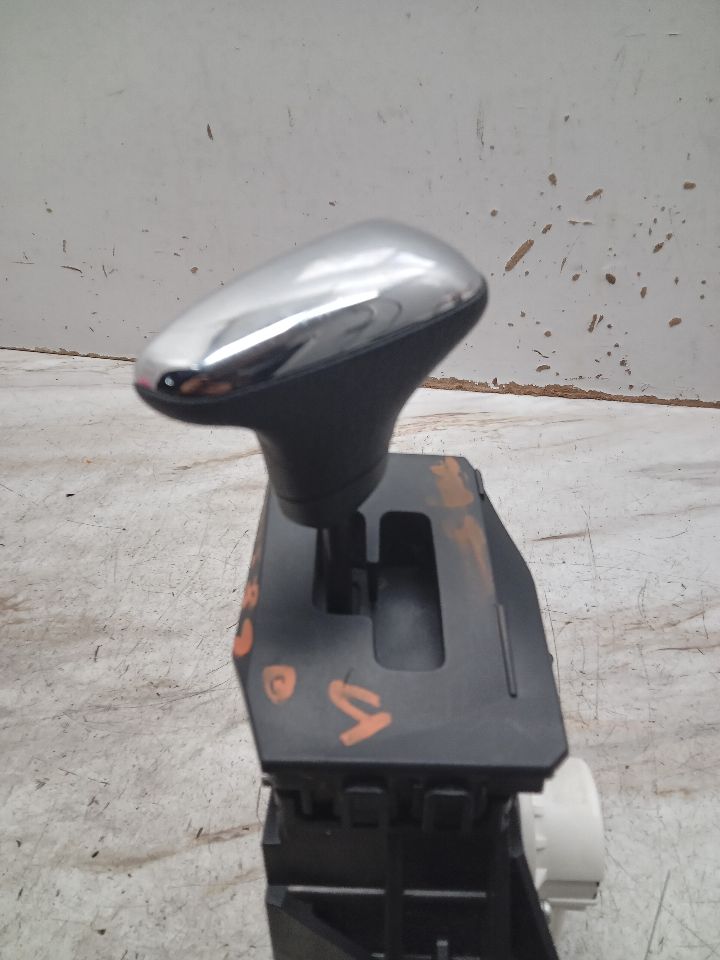 2013 LEXUS CT200H 4cyl Hybrid 1.8 Trans Shift Assy - 335519 — photo 5