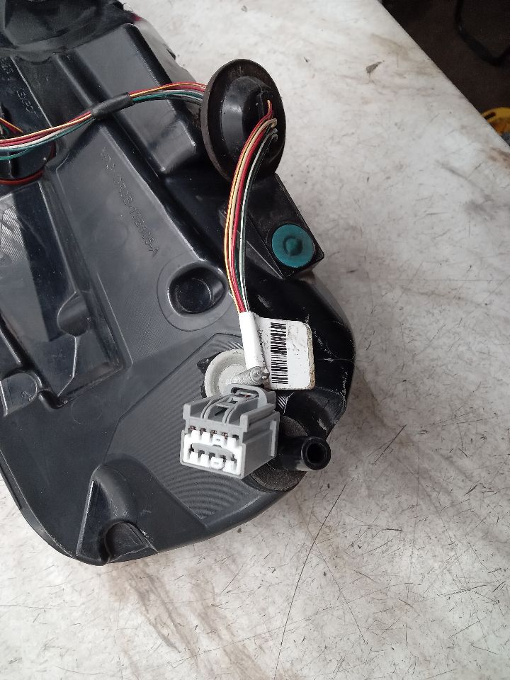 2015 FORD MUSTANG Left TAIL LAMP - 336451 — photo 3