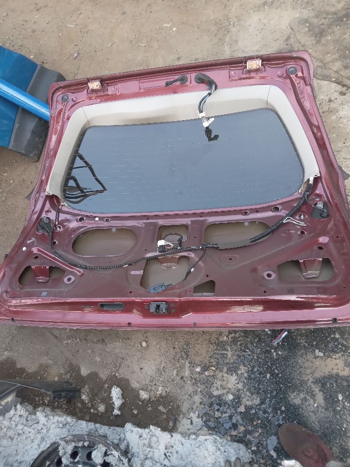 2015 TOYOTA SIENNA 6cyl Gasoline 3.5 Decklid  Tailgate - 338554 — photo 8