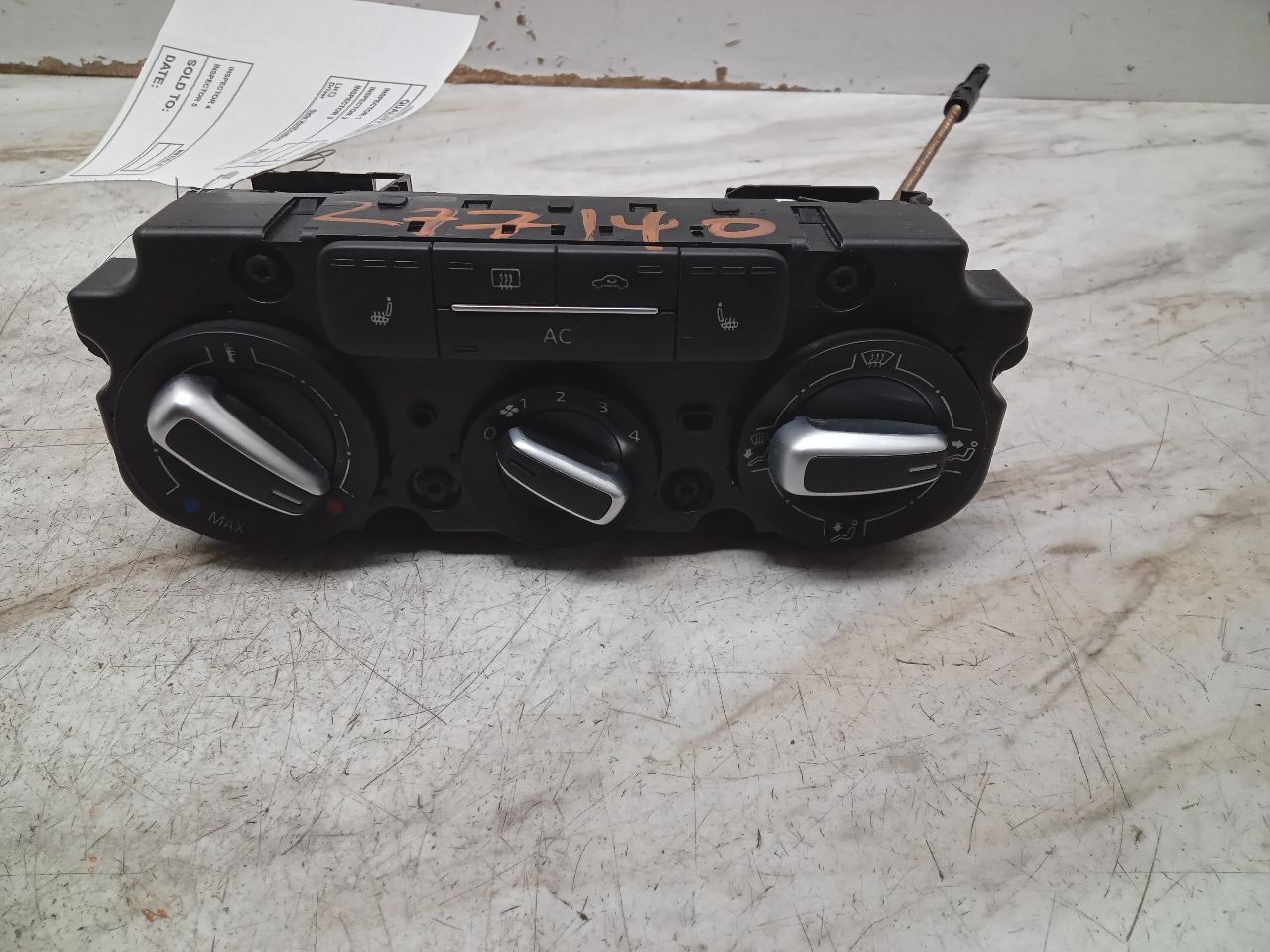 2011 VOLKSWAGEN JETTA 5cyl Gasoline 2.5 TEMP CONTROL - 339438 — photo 1