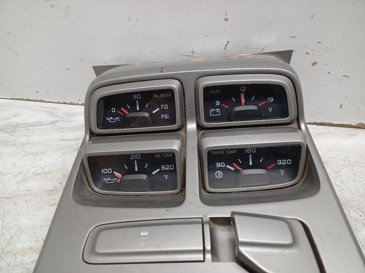 2014 CHEVROLET CAMARO 6cyl Gasoline 3.6 Console, Front - 339722 — photo 2