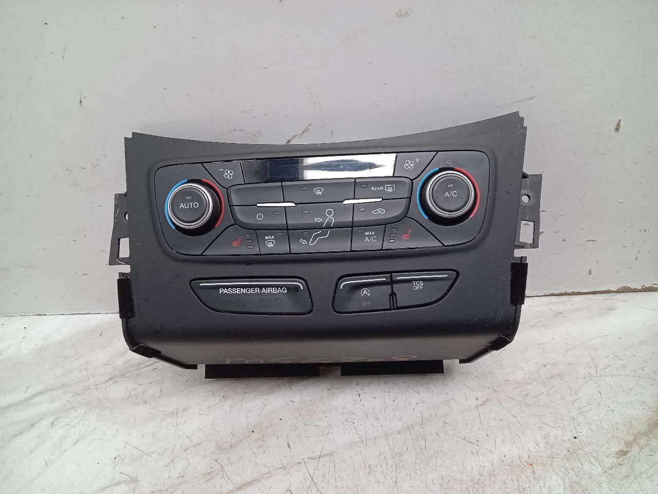 2019 FORD ESCAPE 1.5L 4cyl Turbo Gasoline TEMP CONTROL - 339736 — photo 1