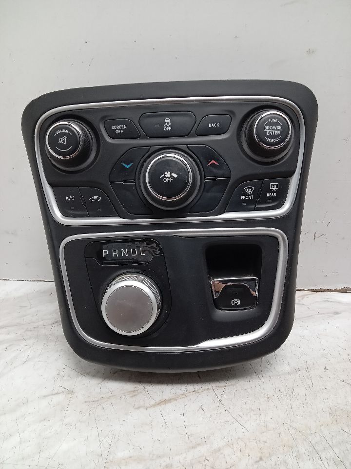 2015 CHRYSLER 200 4cyl Gasoline 2.4 PZEV TEMP CONTROL - 339745 — photo 1