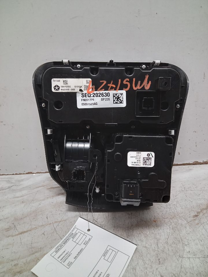 2015 CHRYSLER 200 4cyl Gasoline 2.4 PZEV TEMP CONTROL - 339745 — photo 6