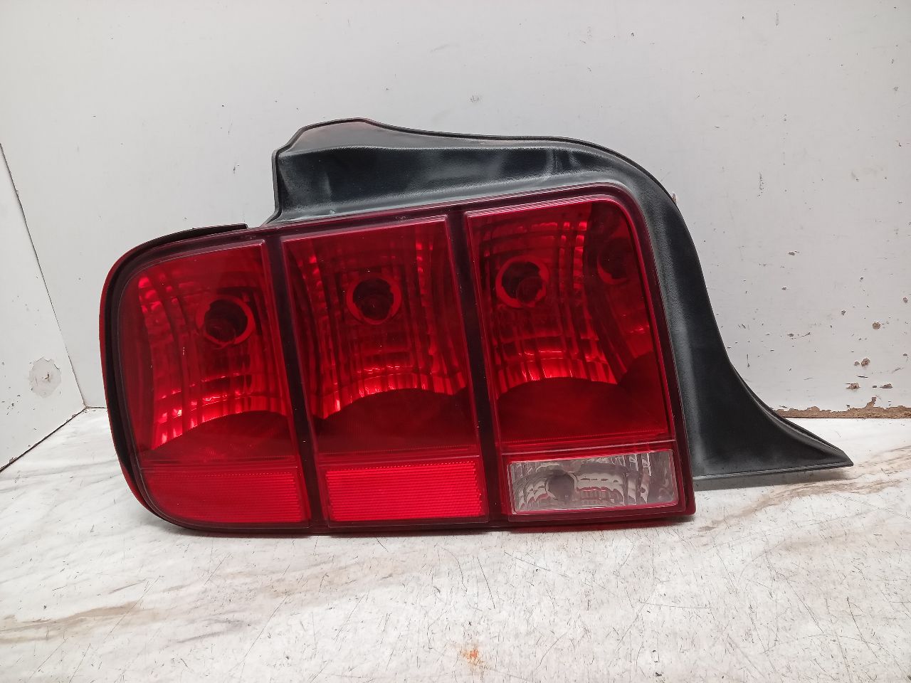 2008 FORD MUSTANG 6cyl Gasoline 4.0 Left TAIL LAMP - 339805