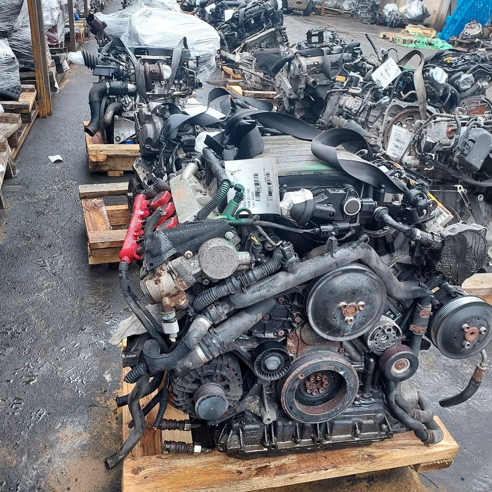 2010 AUDI Q5 6cyl Gasoline 3.2 ENGINE ASSEMBLY - 339932 — photo 6