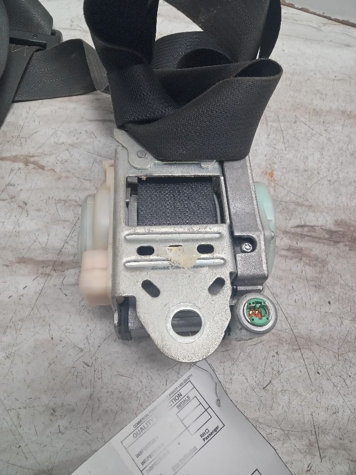 2010 NISSAN MAXIMA 6cyl Gasoline 3.5 Seat Belt, Front - 342013 — photo 6