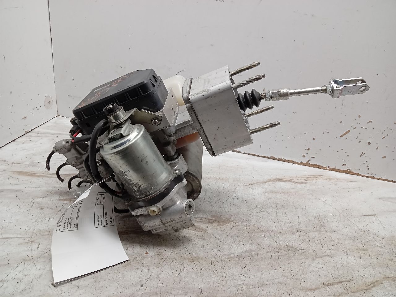 2014 NISSAN NV 2500 8cyl Gasoline 5.6 BRAKE MASTER CYL - 342092