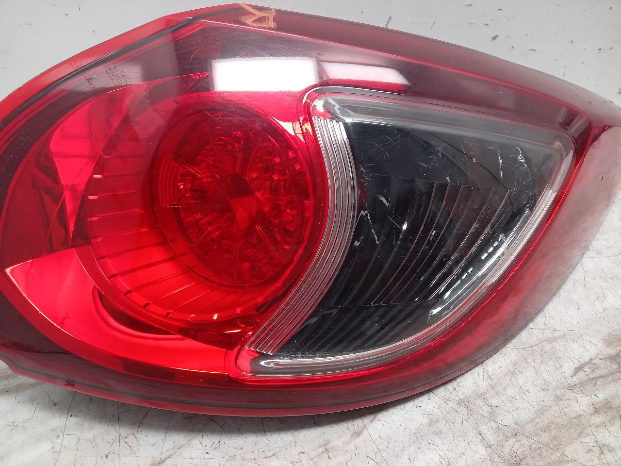2014 MAZDA CX-5 4cyl Gasoline 2.5 DOHC Right TAIL LAMP - 344095 — photo 2