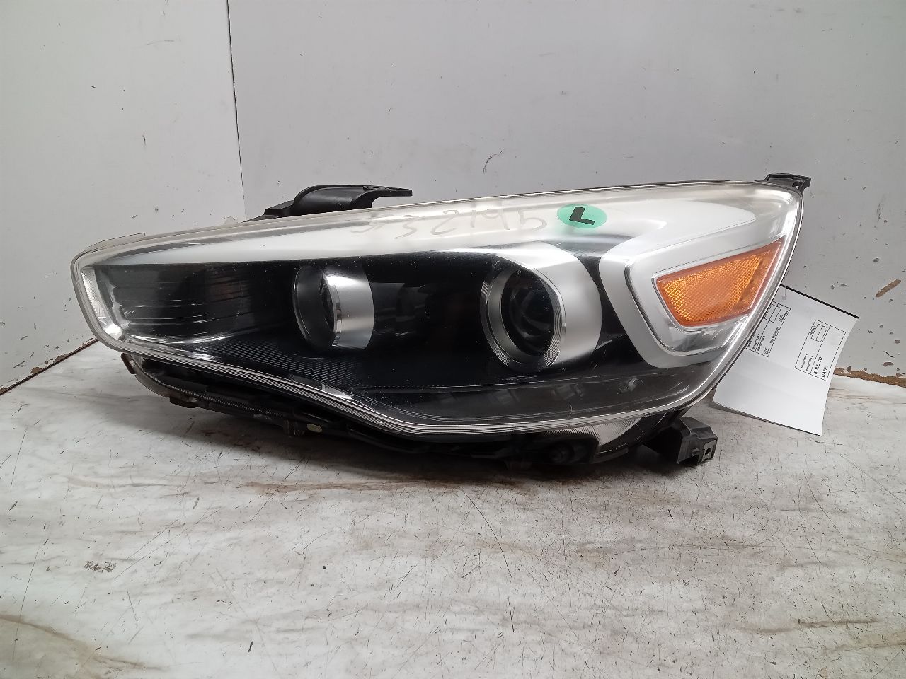 2014 KIA CADENZA 6cyl Gasoline 3.3 Left HEADLAMP ASSEMBLY - 344914