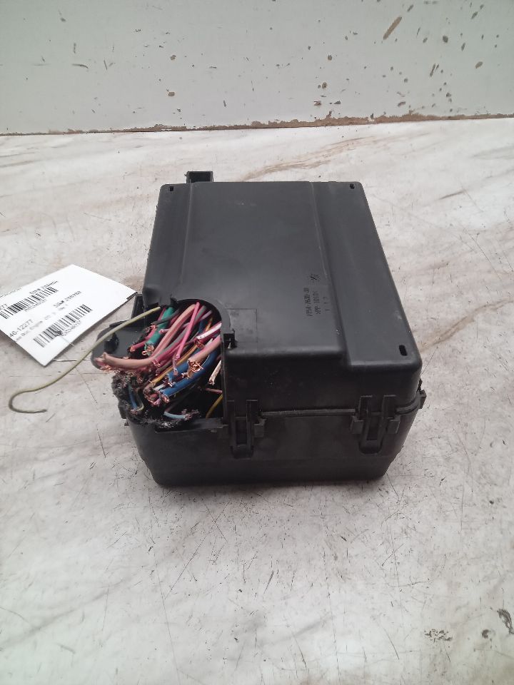 2018 DODGE CHALLENGER 3.6L 6cyl VVT Fuse Box, Engine - 345037 — photo 3