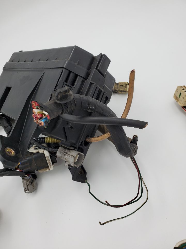 2002 TOYOTA 4 RUNNER Fuse Box, Engine - 345226 — photo 6