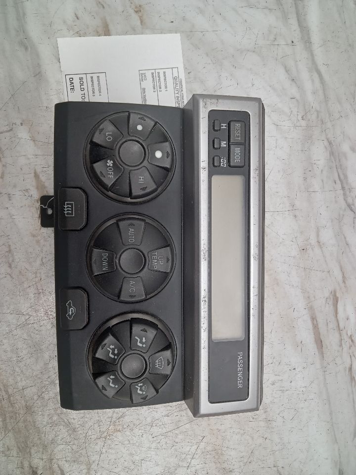 2004 TOYOTA 4 RUNNER 6cyl Gasoline 4.0 TEMP CONTROL - 346199