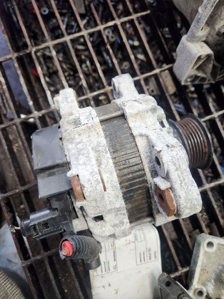 2017 VOLVO XC90 4CYL SC TURBO 2.0 ALTERNATOR - 346648 — photo 3