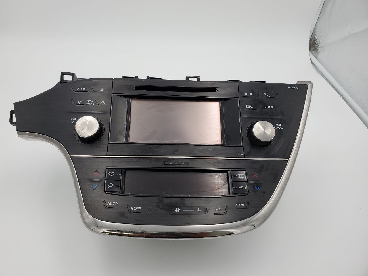 2013 TOYOTA AVALON 6cyl Gasoline 3.5 Radio Audio - 347404 — photo 2