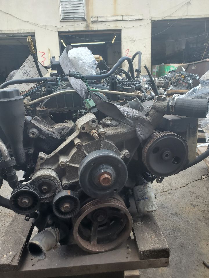 2005 JEEP LIBERTY 6cyl Gasoline 3.7 ENGINE ASSEMBLY - 347594 — photo 5