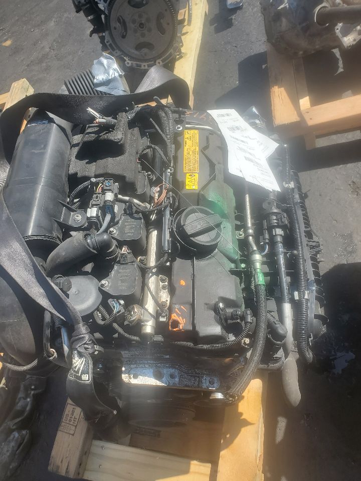 2015 MINI COOPER COOPER 4cyl Gasoline Turbo 2.0 ENGINE ASSEMBLY - 347752 — photo 4