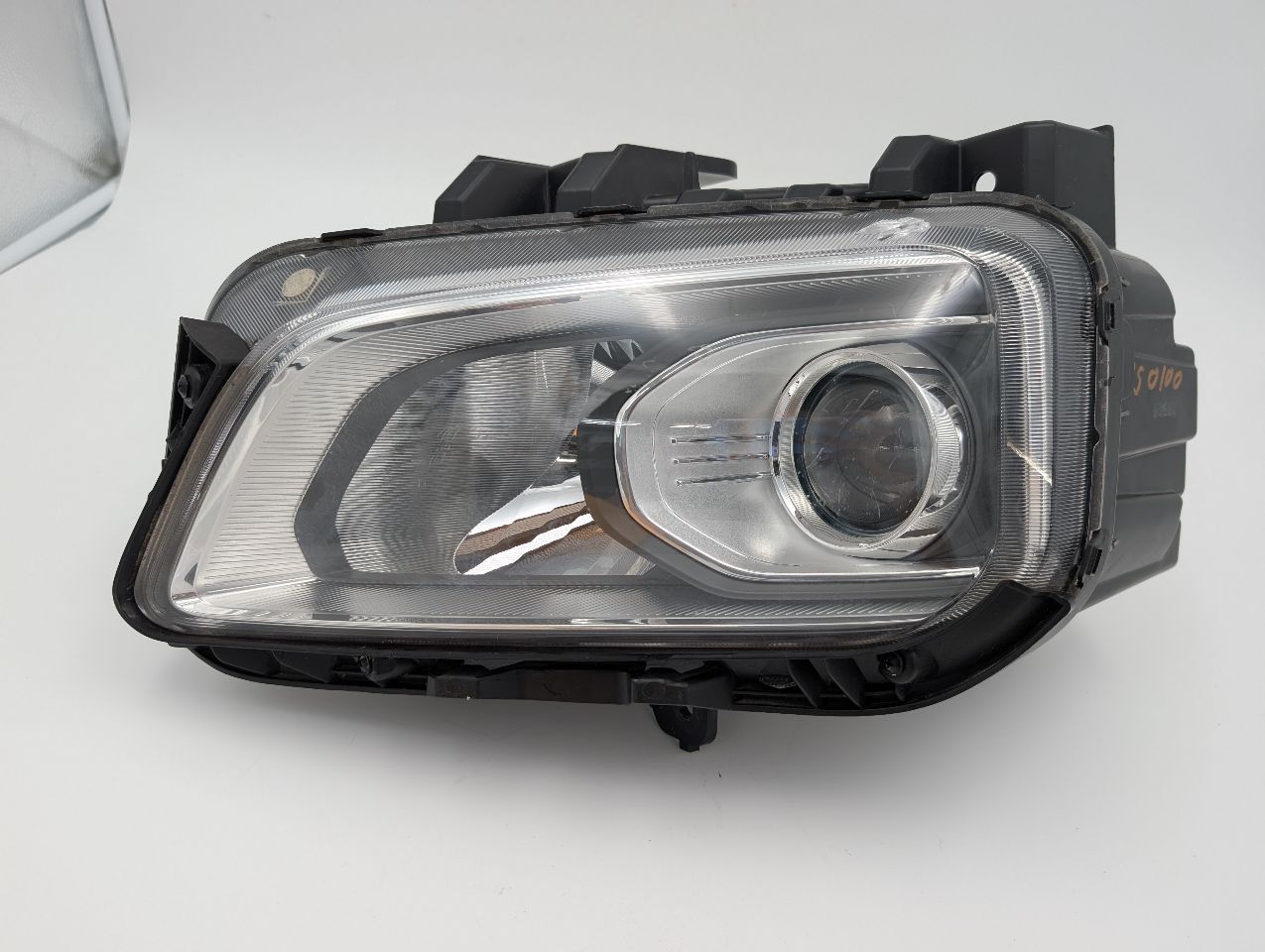 2019 HYUNDAI KONA 2.0L 4cyl Gasoline VVT Left HEADLAMP ASSEMBLY - 347819 — photo 2